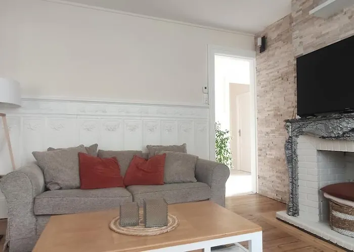 Des Roses, Comme A La Maison