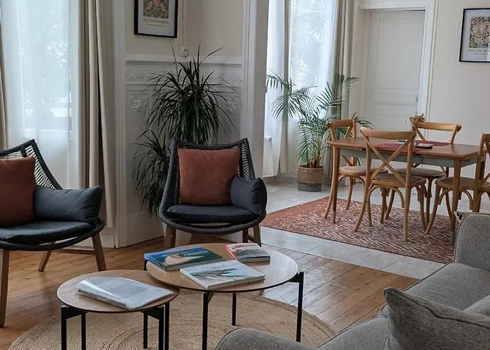 Des Roses, Comme A La Maison Апартаменты Шербур-ан-Котантен