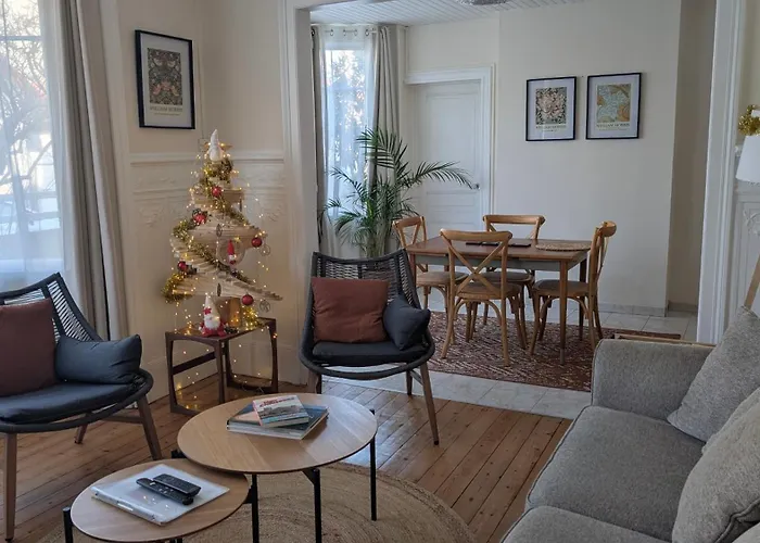 Апартаменты Des Roses, Comme A La Maison